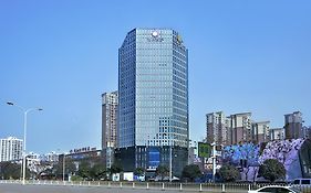 Wuhan Guanggu Joya Hotel